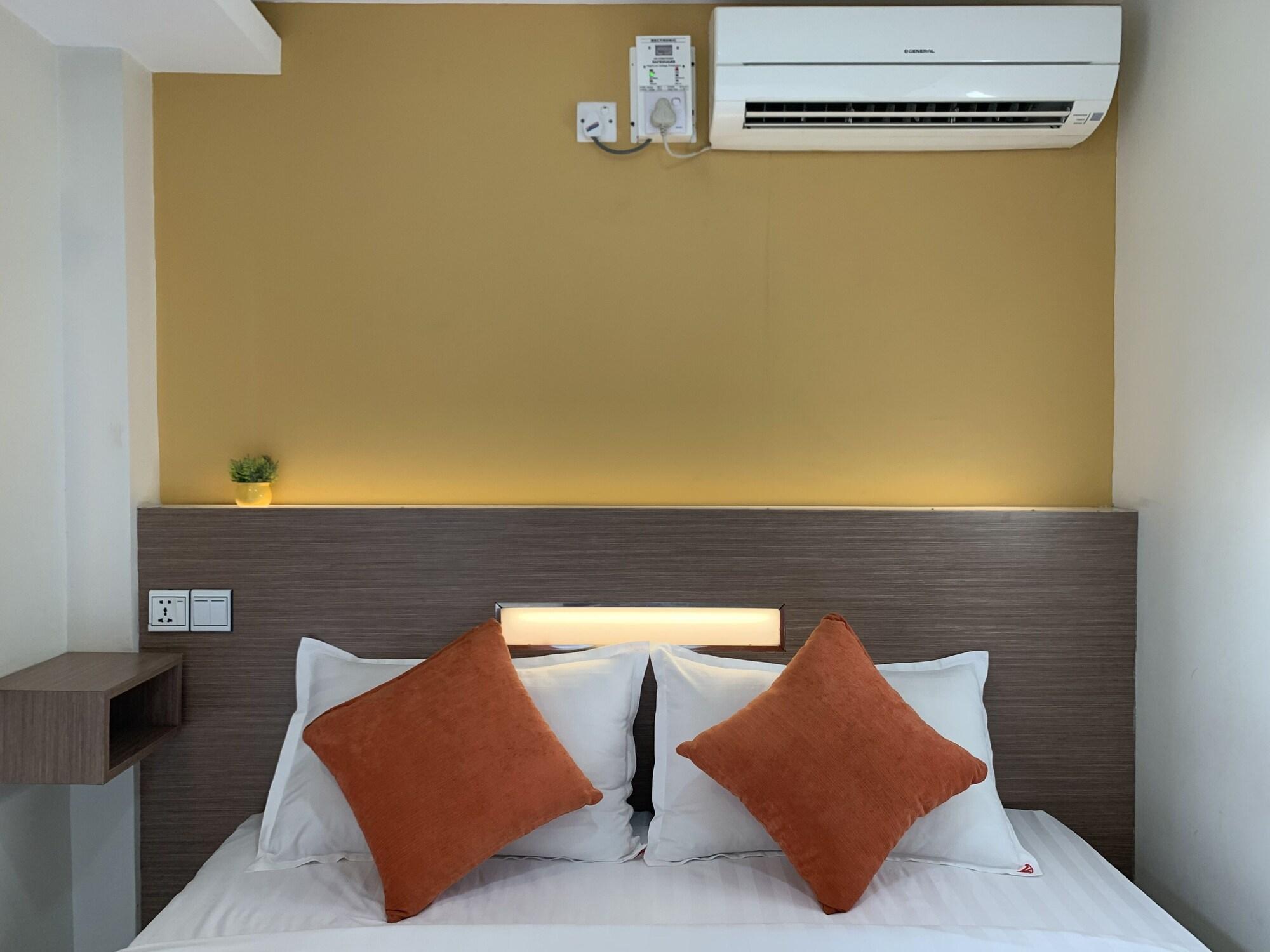 The Vibe Inn Yangon Esterno foto
