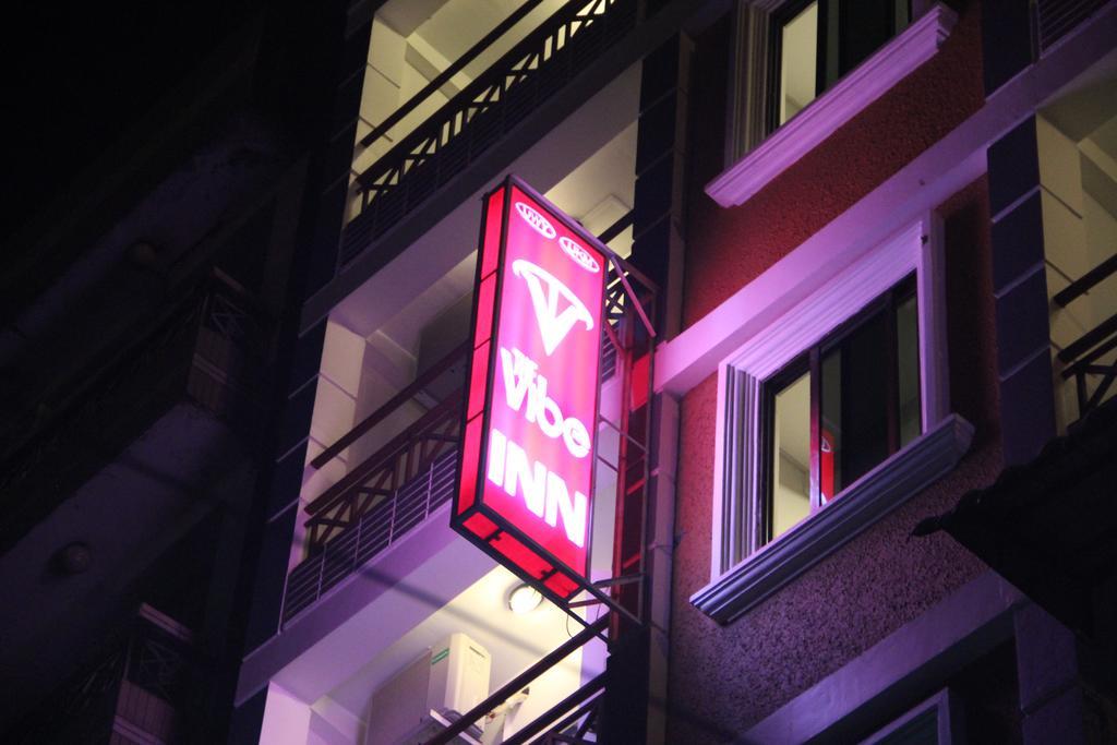 The Vibe Inn Yangon Esterno foto