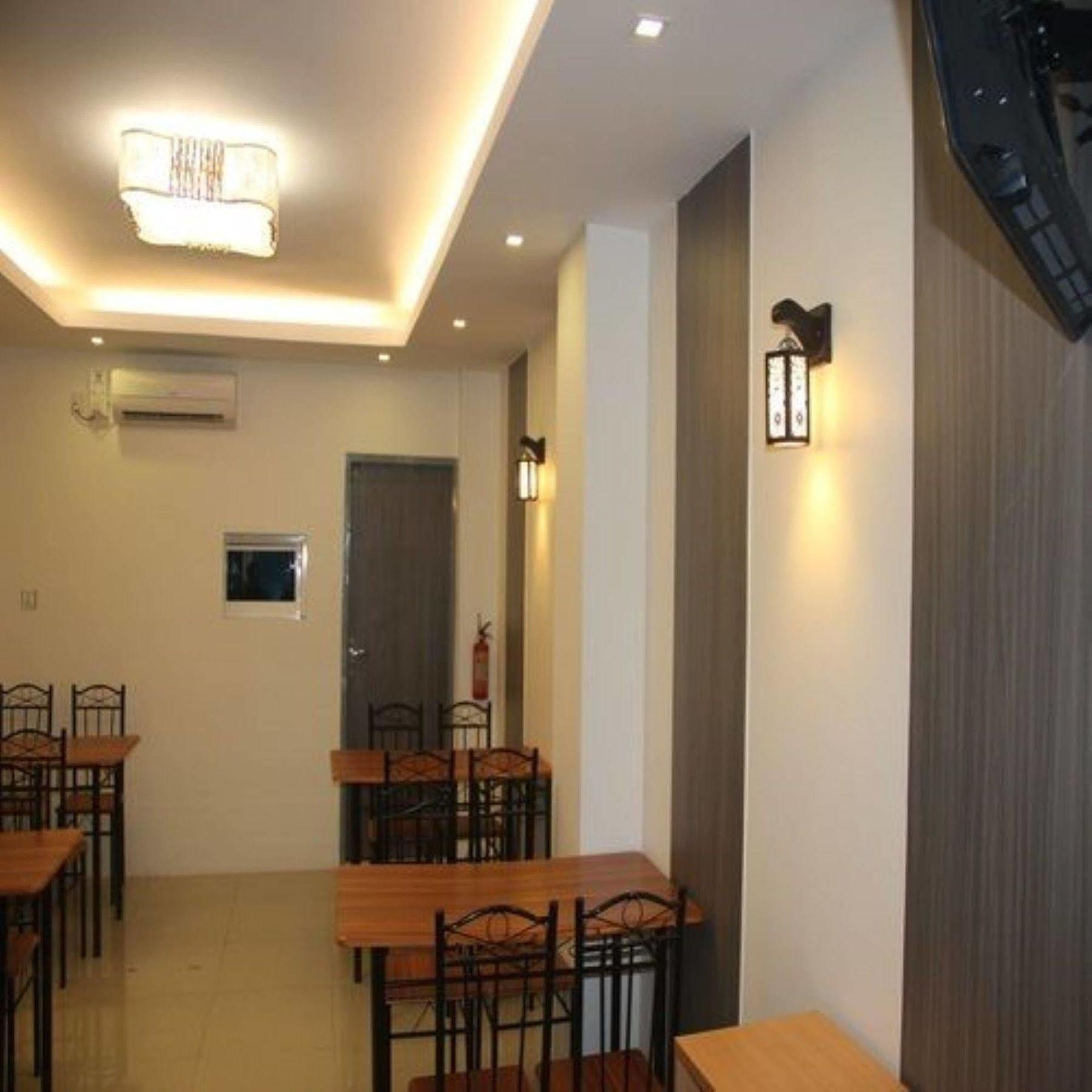 The Vibe Inn Yangon Esterno foto