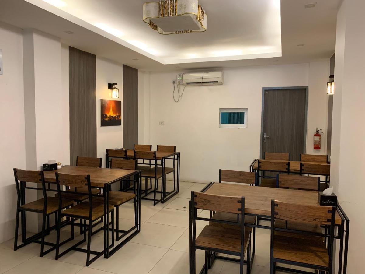The Vibe Inn Yangon Esterno foto